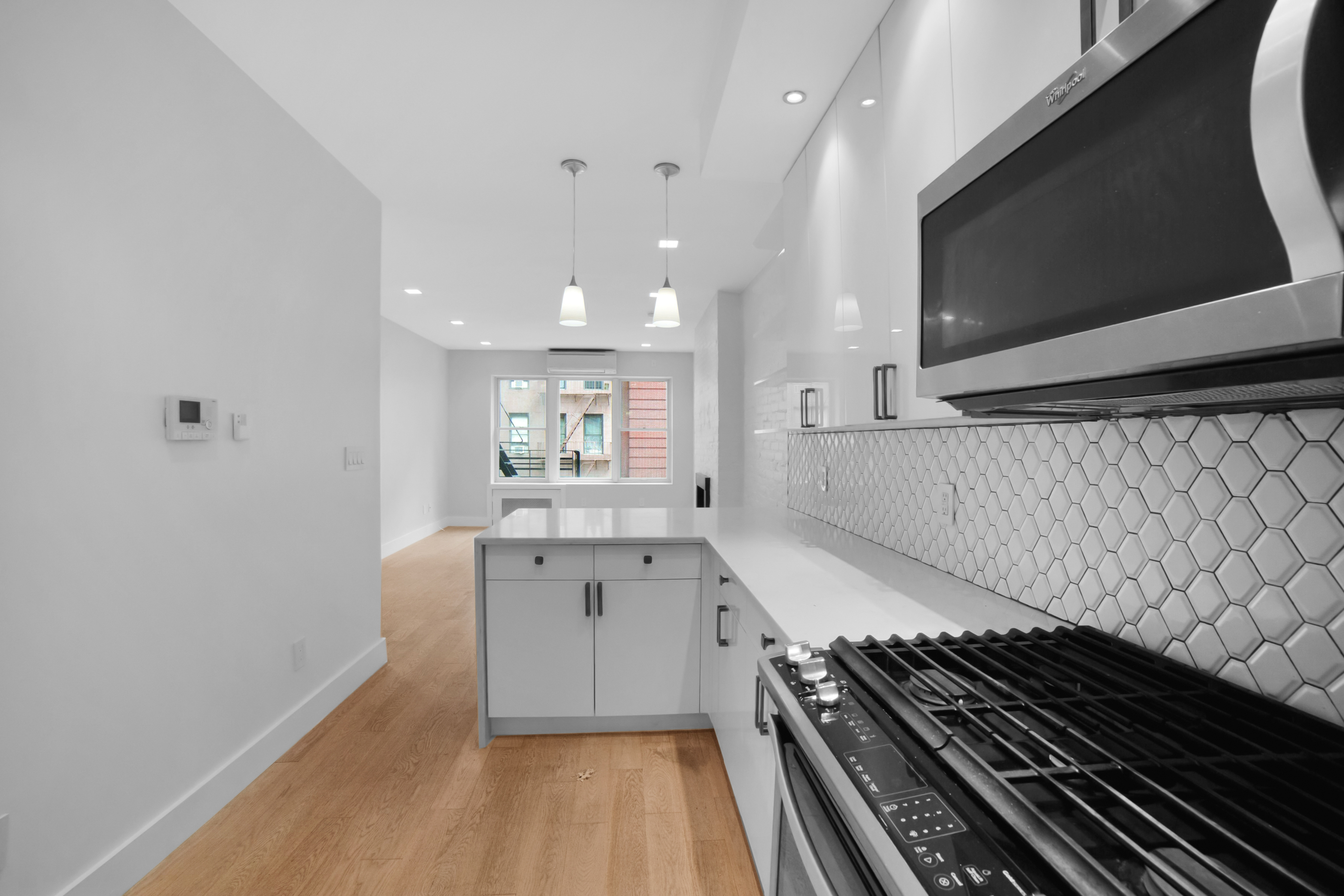 410 East 88th Street, New York, NY, USA - Image 1