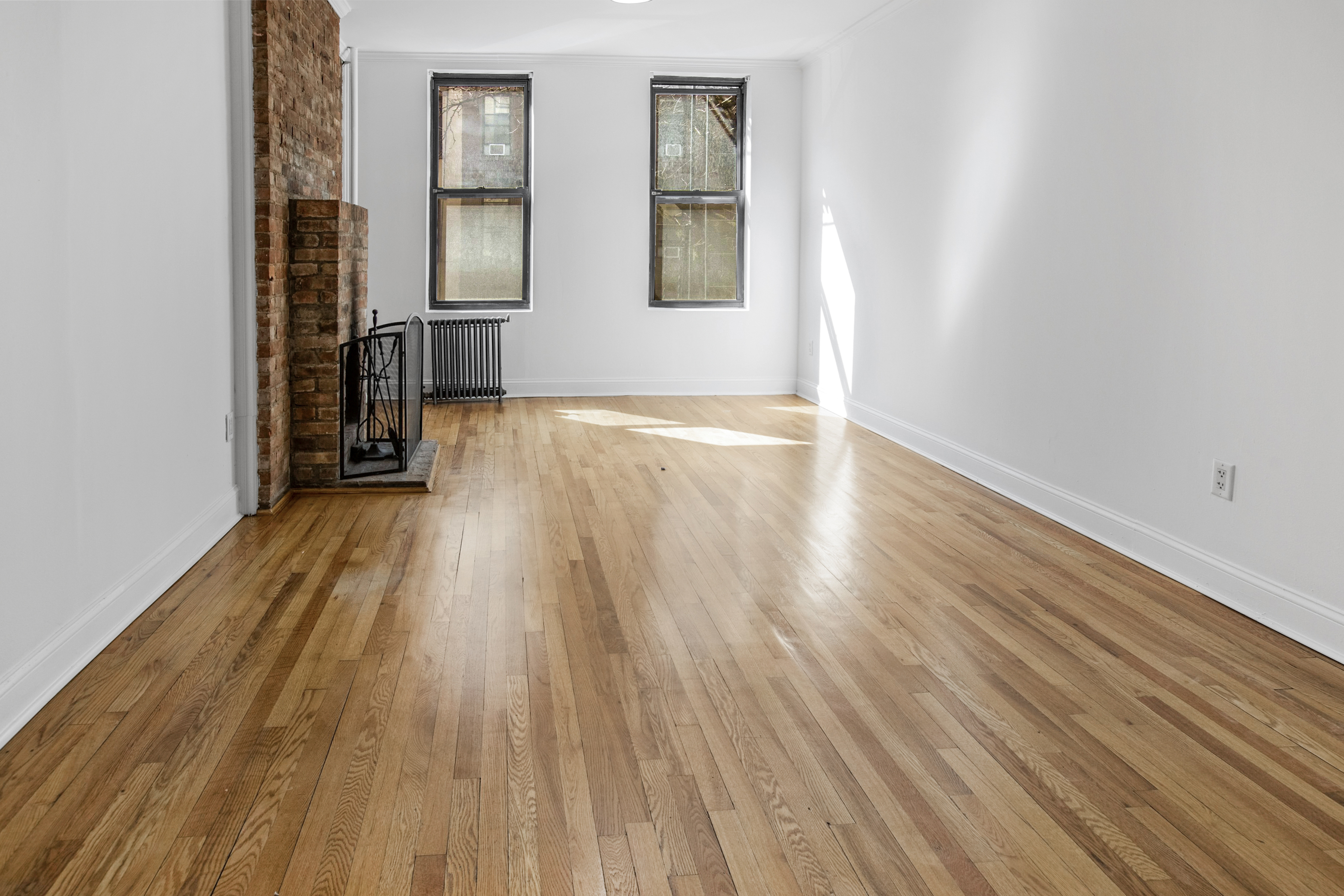 305 East 91st Street, New York, NY, USA - Image 1