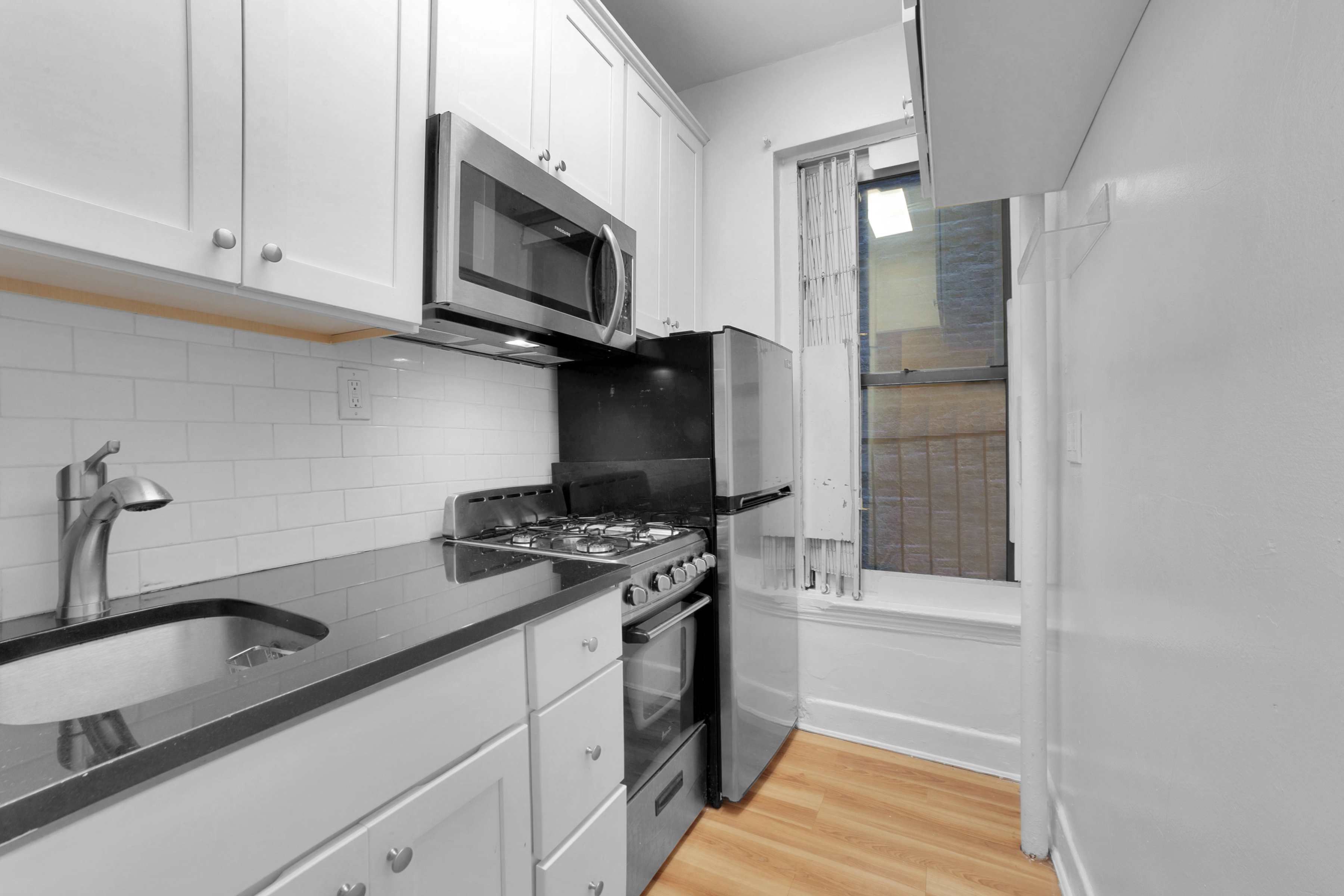 425 West Broadway, New York, NY, USA - Image 1