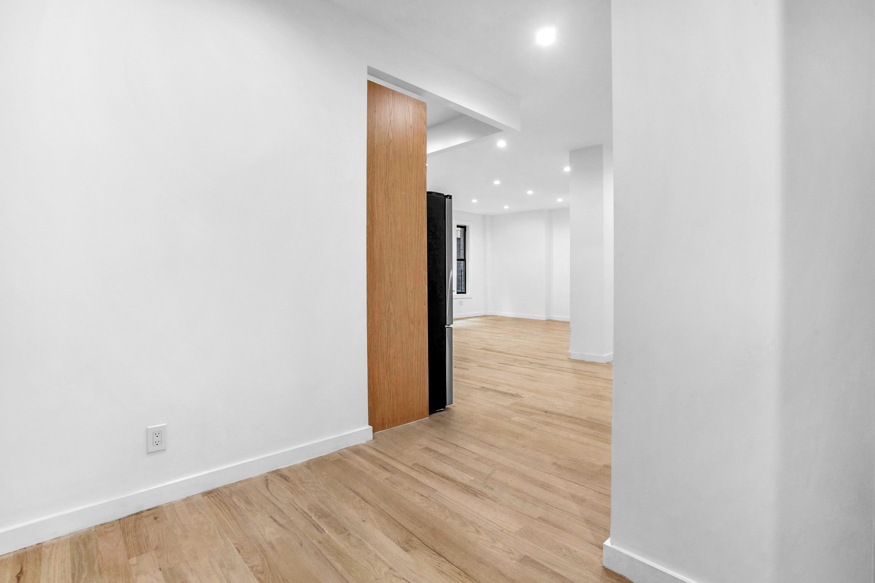 251 West 92nd Street, New York, NY, USA - Image 1