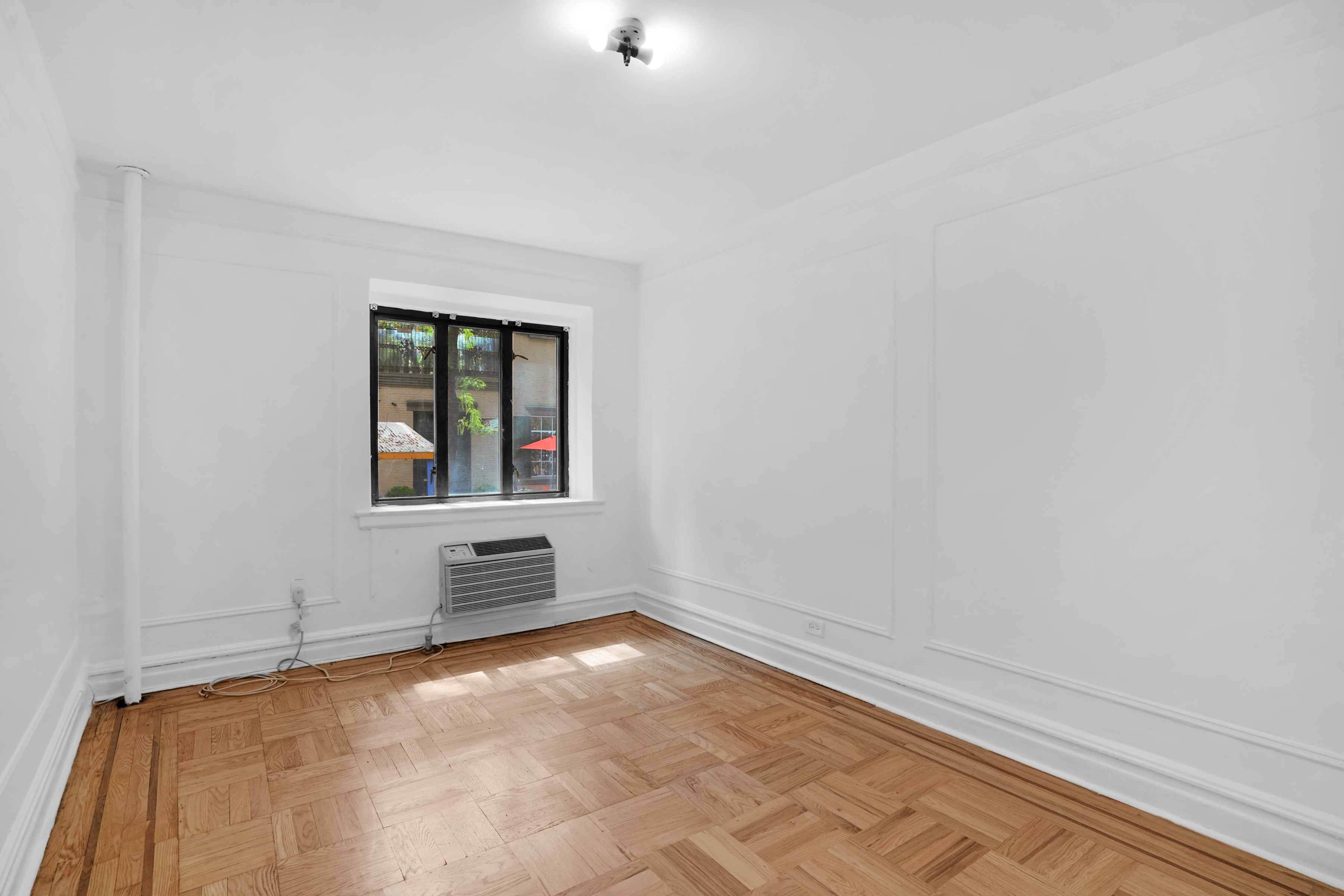 210 6th Avenue, New York, NY, USA - Image 1