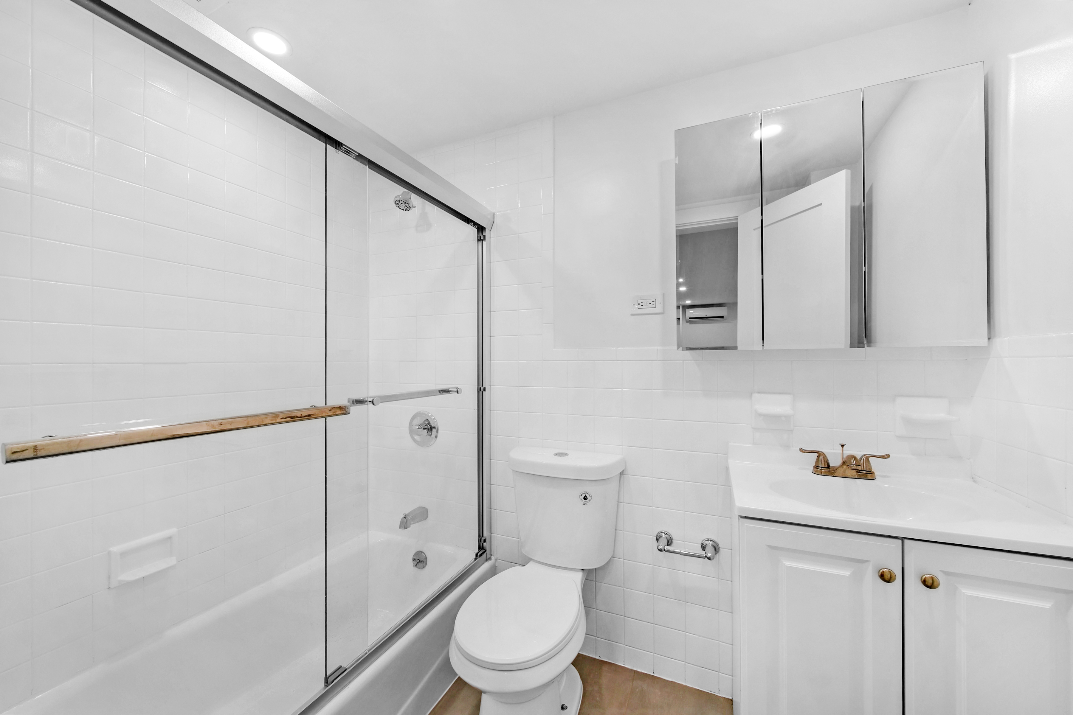 246 West 73rd Street, New York, NY, USA - Image 1