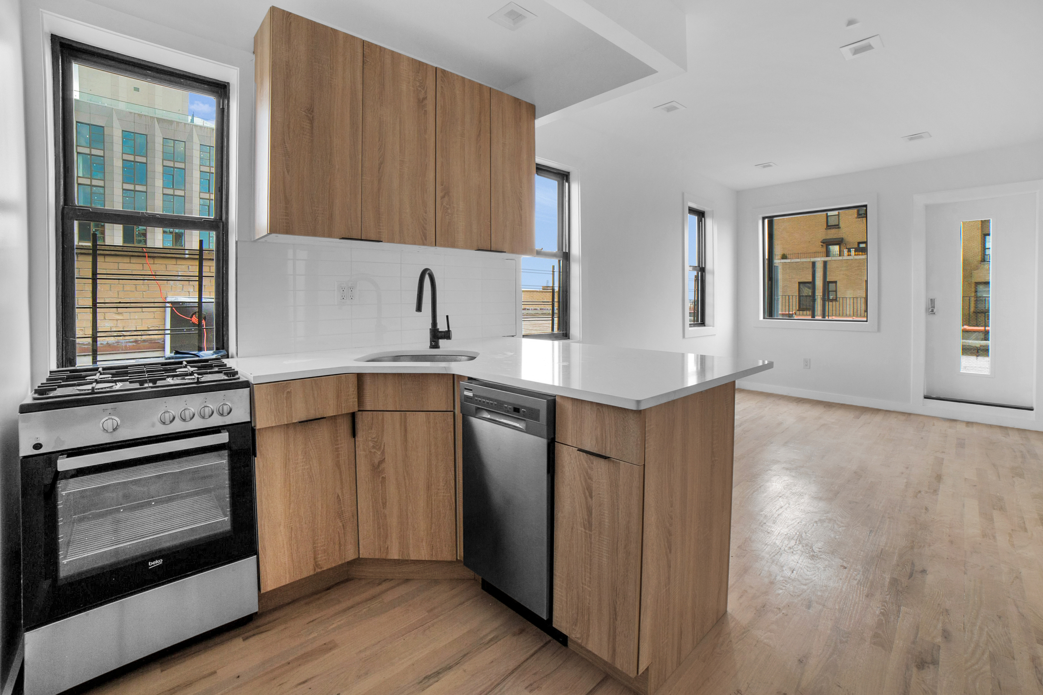251 West 92nd Street, New York, NY, USA - Image 1