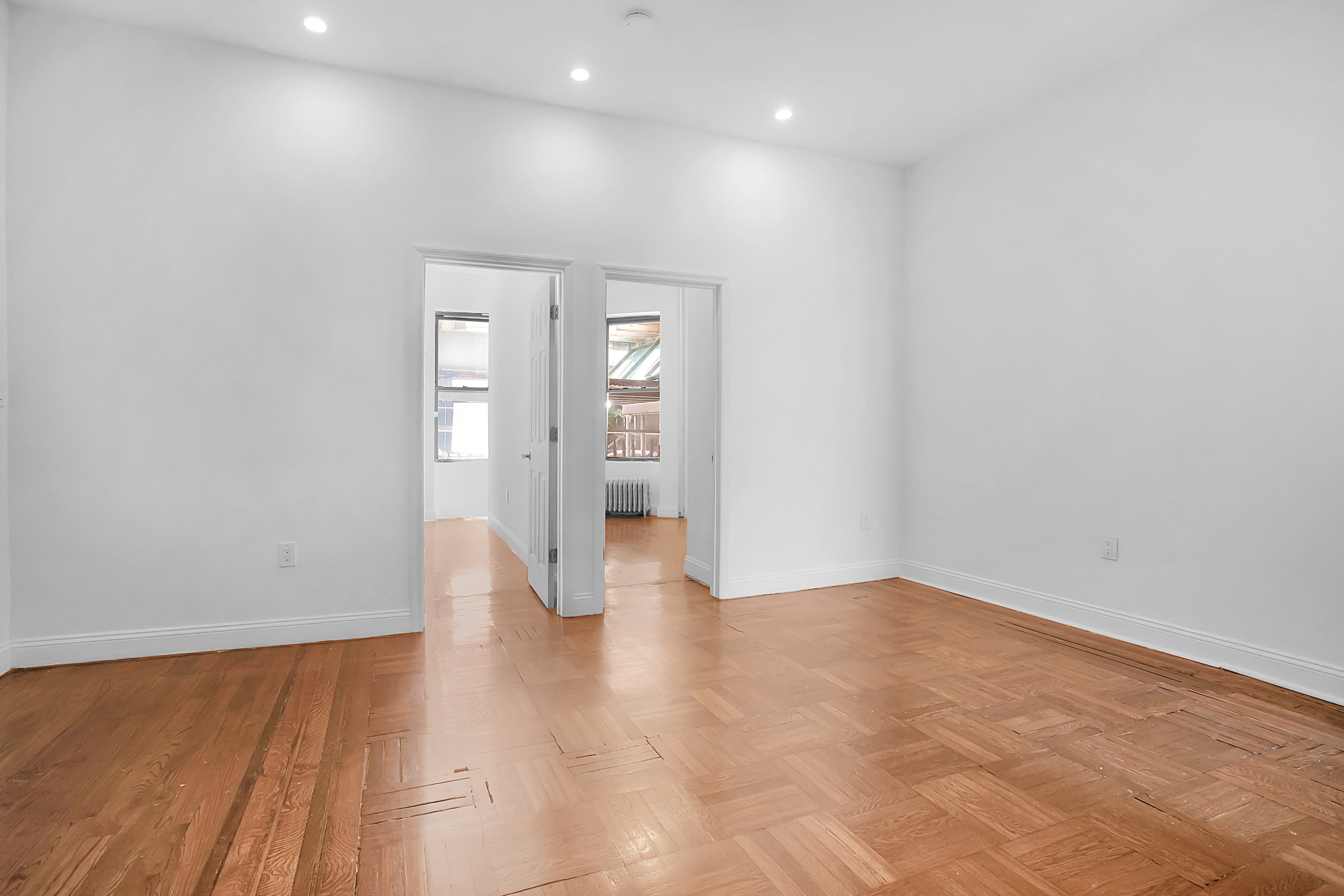 321 West 94th Street, New York, NY, USA - Image 1