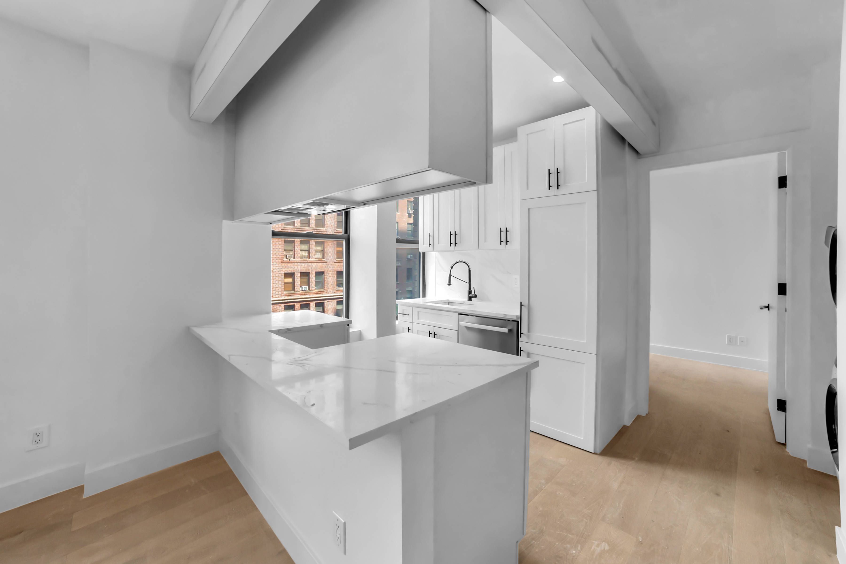 321 West 94th Street, New York, NY, USA - Image 1