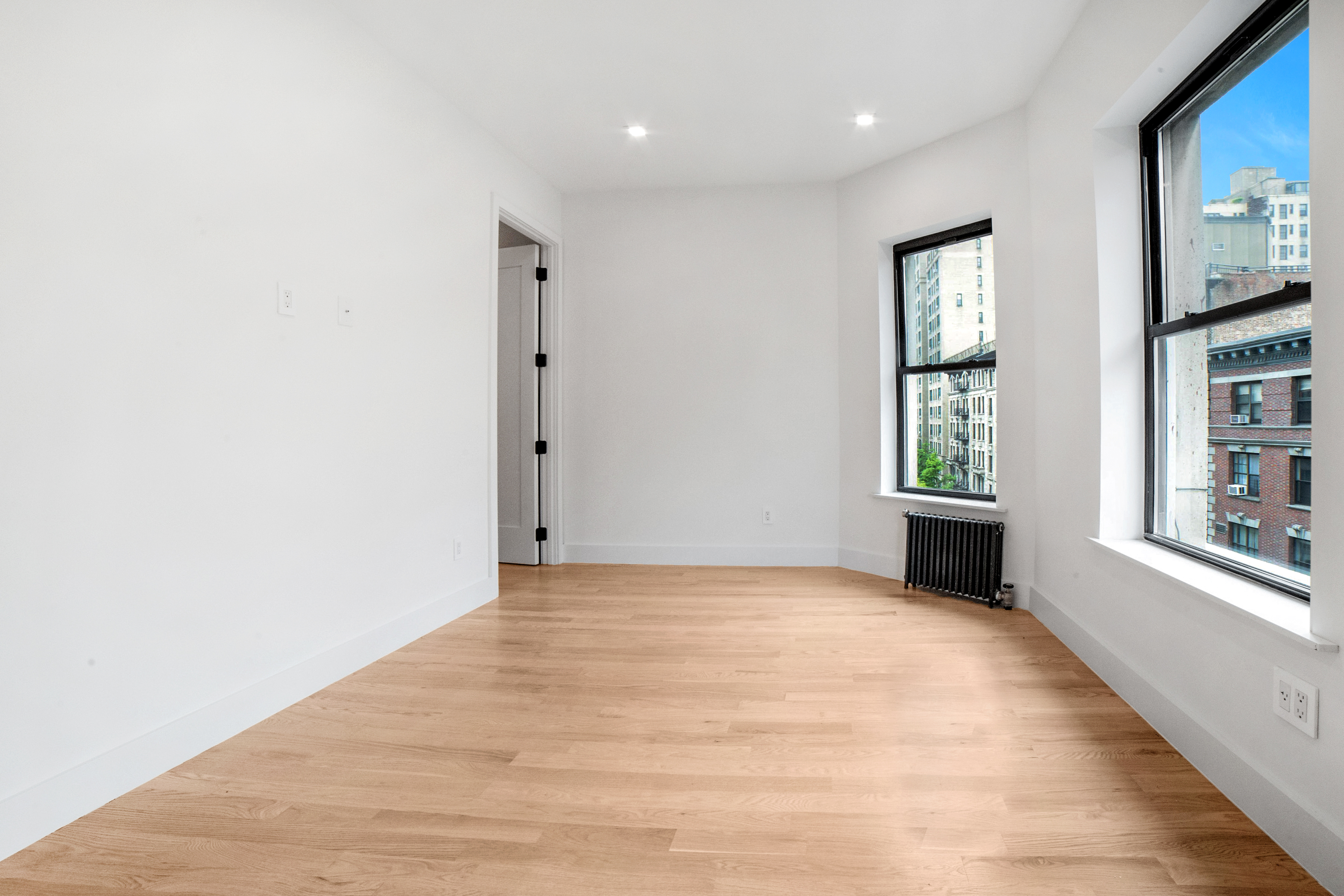 321 West 94th Street, New York, NY, USA - Image 1