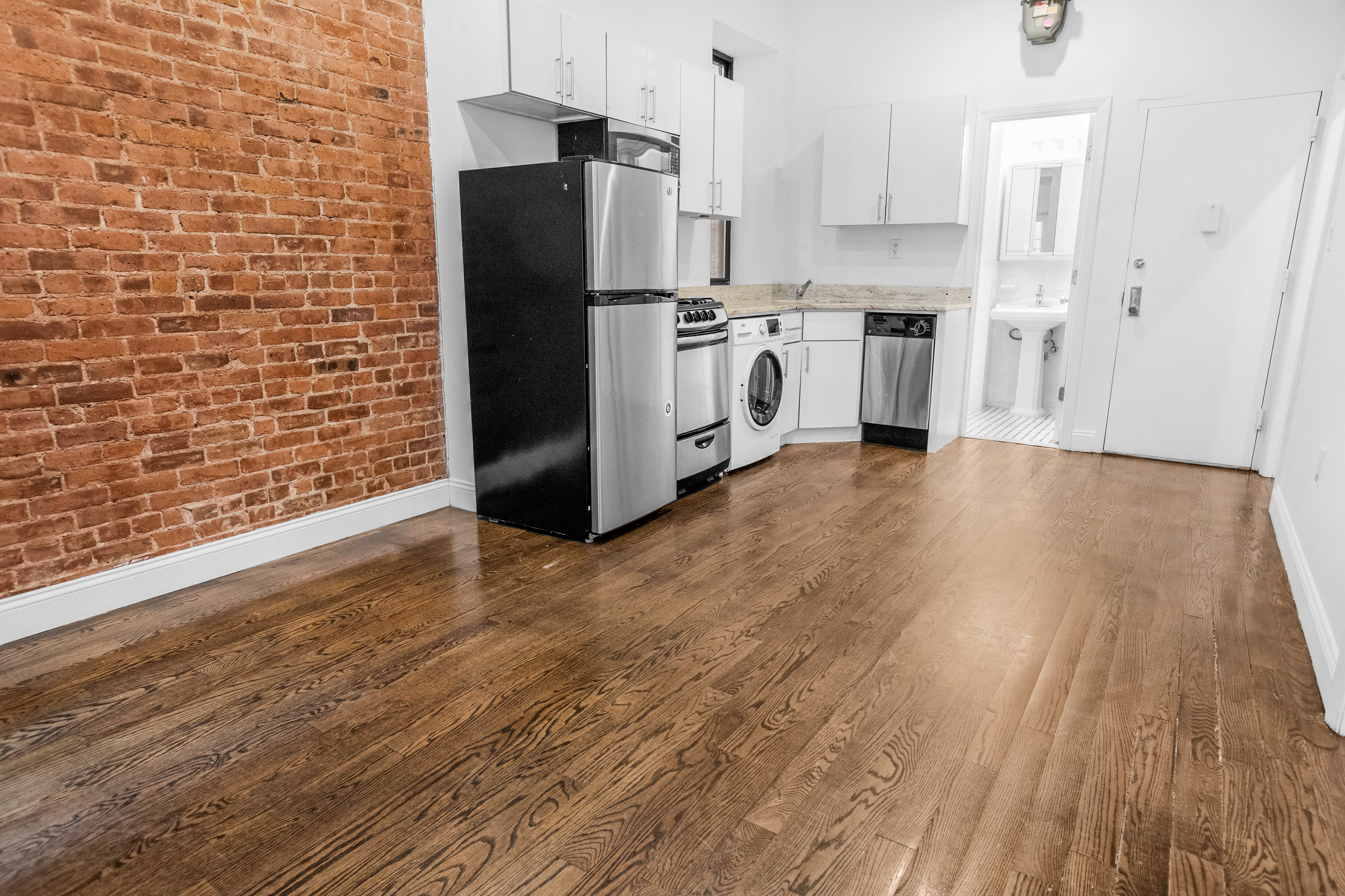 206 West 88th Street, New York, NY, USA - Image 1