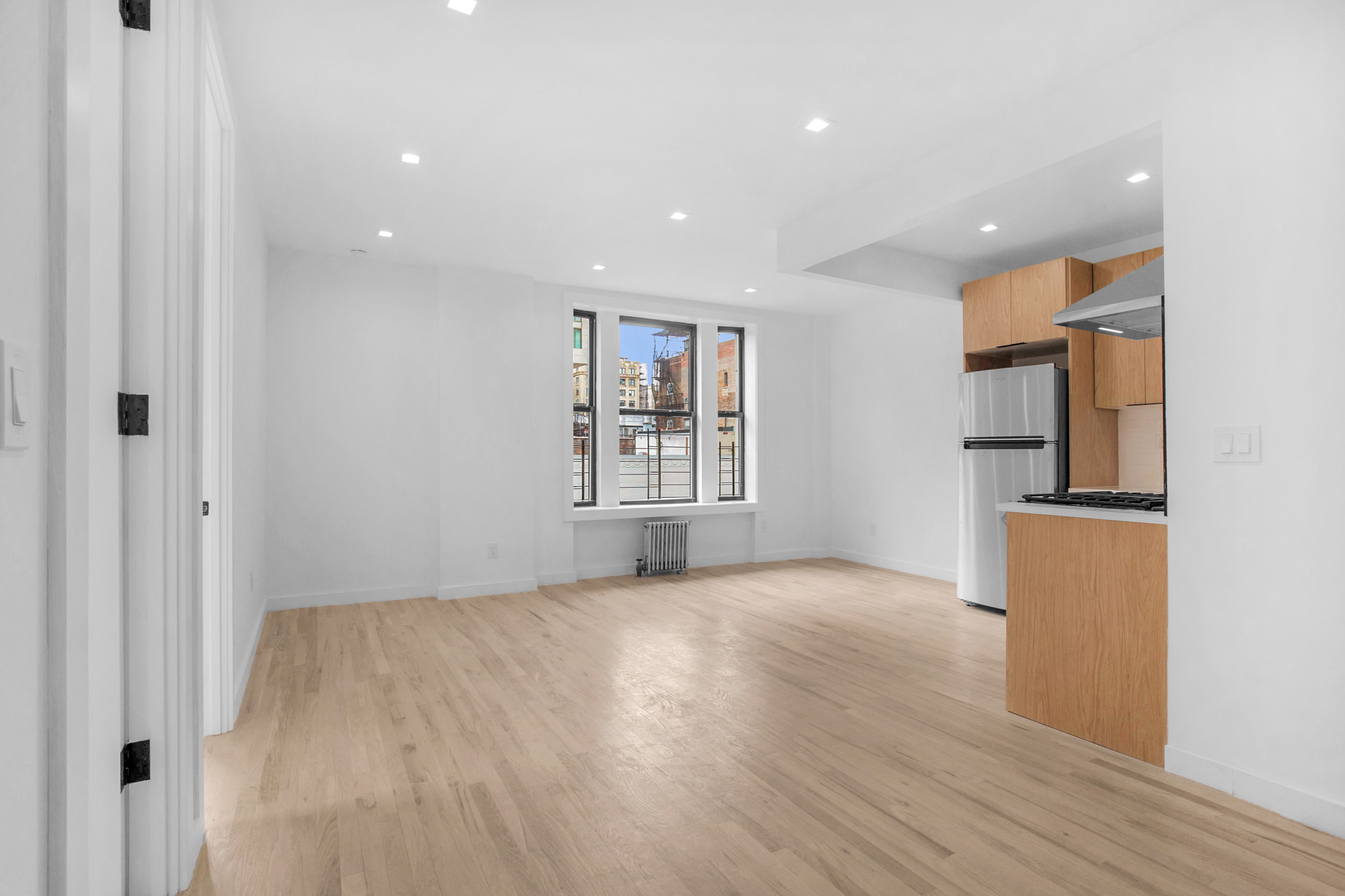 251 West 92nd Street, New York, NY, USA - Image 1