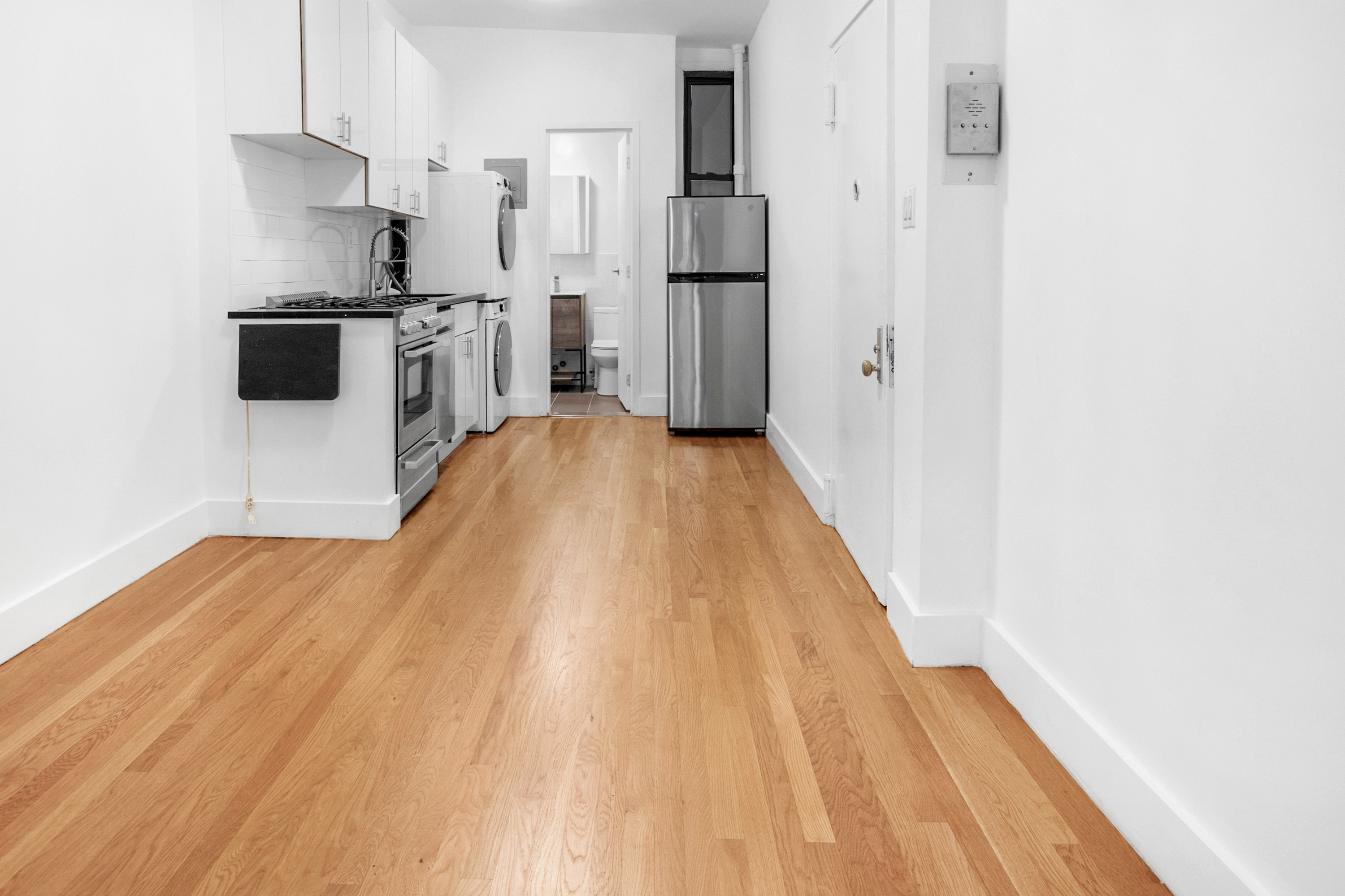 418 East 81st Street, New York, NY, USA - Image 1