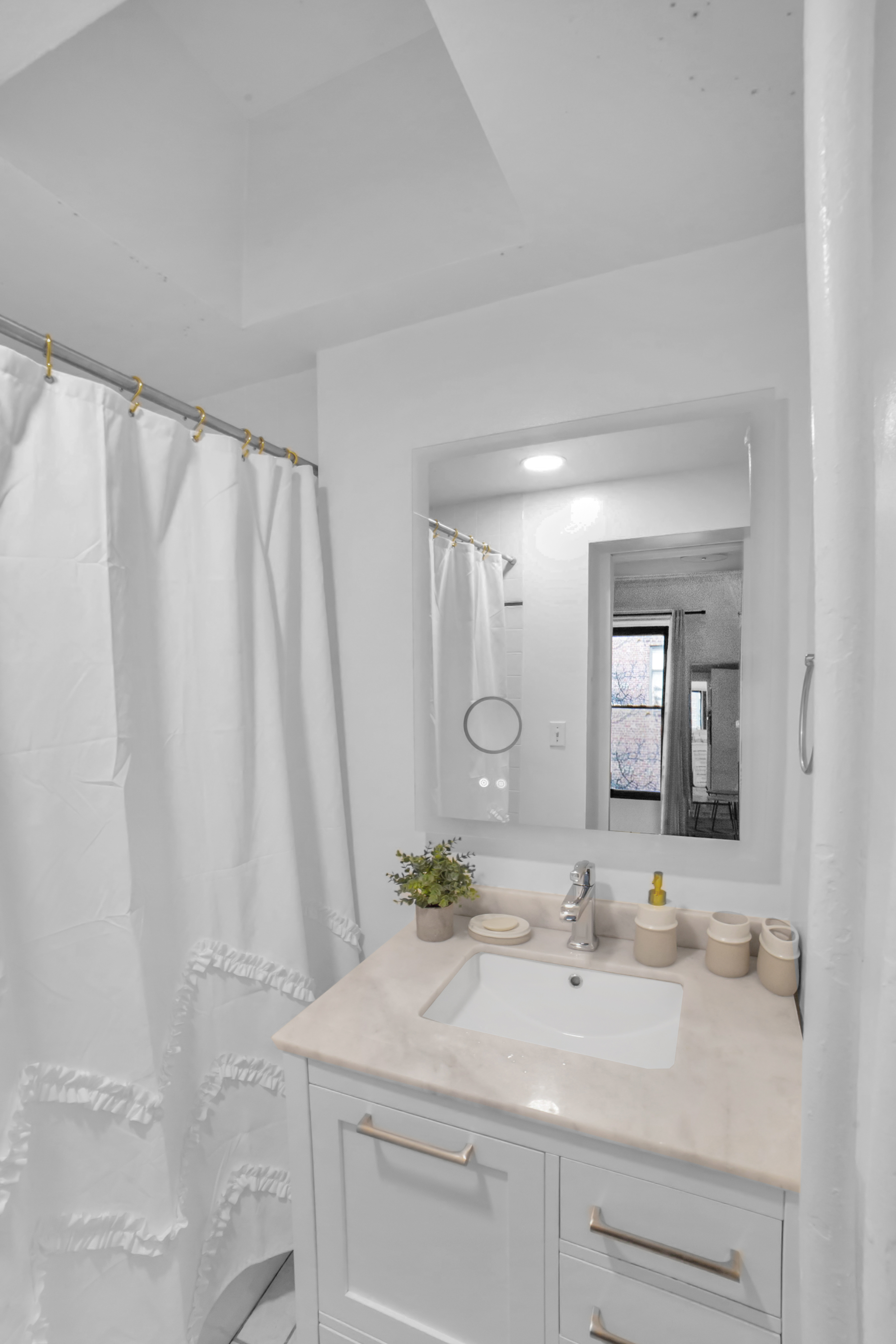 236 East 74th Street, New York, NY, USA - Image 1