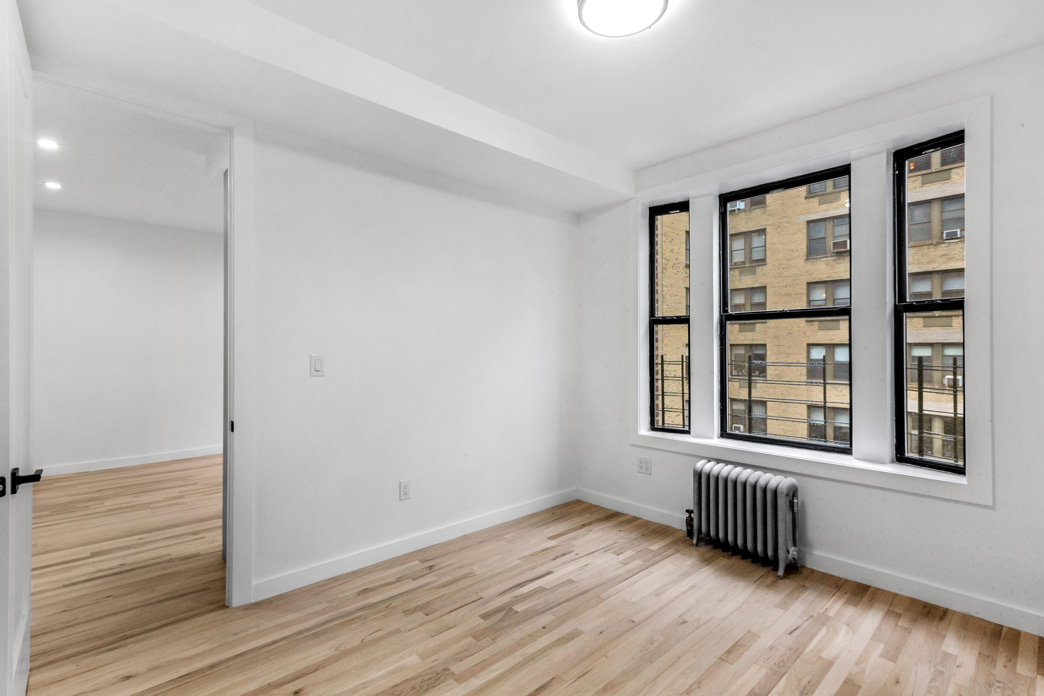 251 West 92nd Street, New York, NY, USA - Image 1
