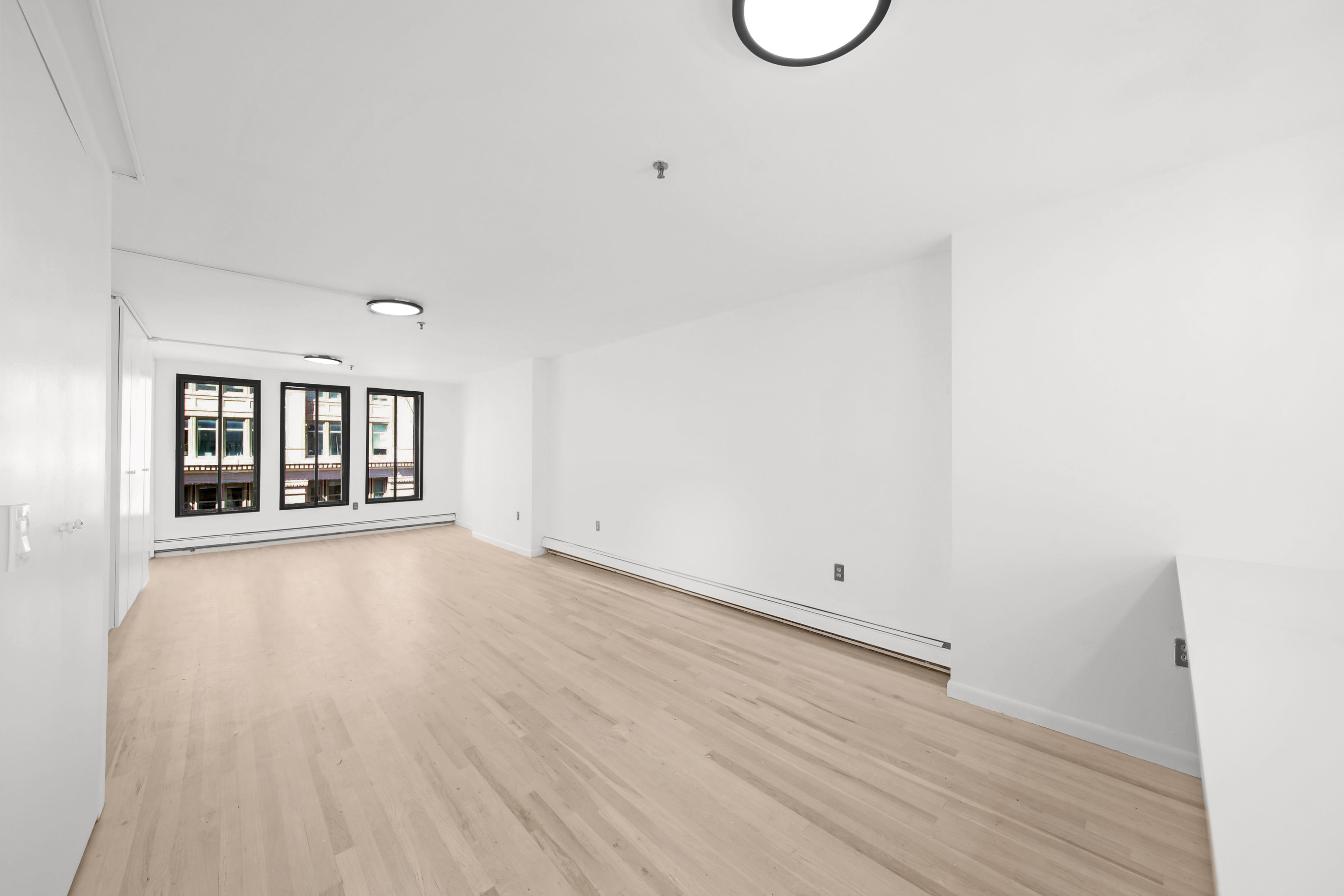 257 7th Avenue, New York, NY, USA - Image 1
