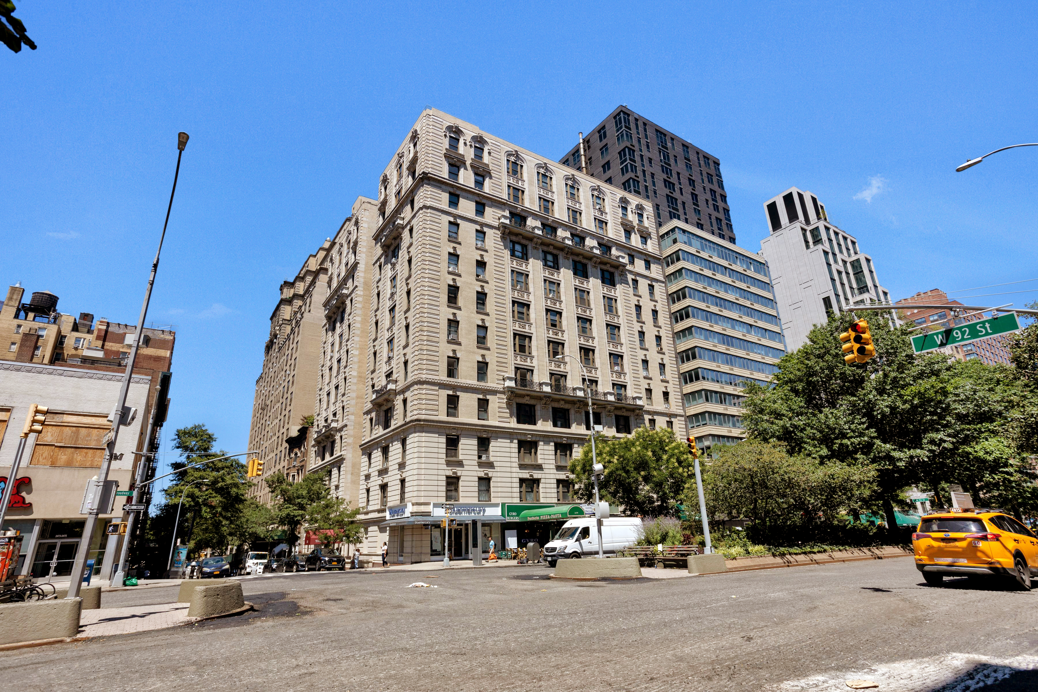 251 West 92nd Street, New York, NY, USA - Image 1