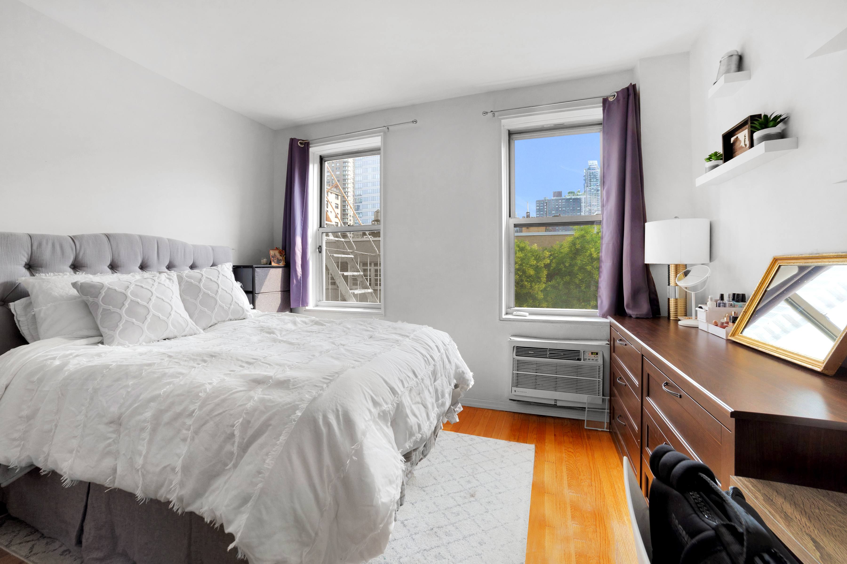 225 East 76th Street, New York, NY, USA - Image 1